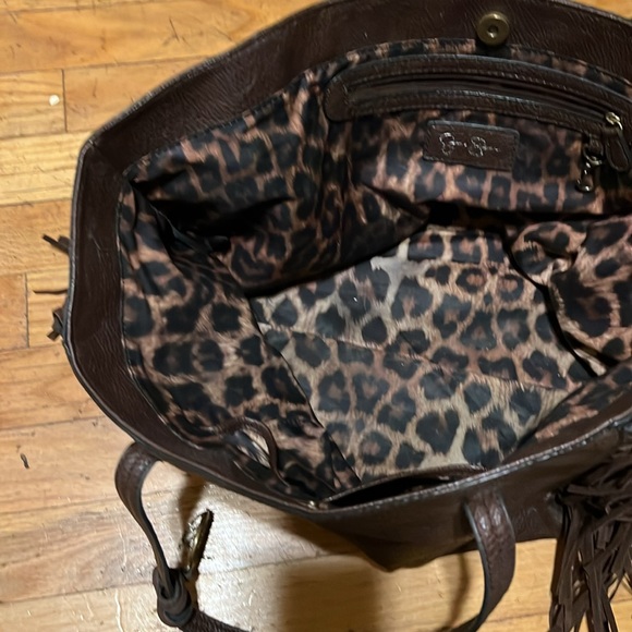 Brown faux leather Jessica Simpson fringe tote. - Picture 4 of 6